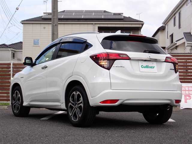 ホンダ ヴェゼル ハイブリッド Z ホンダセンシング 千葉県 2020(令2)年 3.6万km パール ワンオーナー/純正8インチSDナビ/・CD/DVD再生/・CD録音/・Blue tooth/・フルセグTV/バックカメラ/ビルトインETC/ナビ連動ドライブレコーダー/ハーフレザー/シートヒーター/Honda SENSING/コンフォートビューパッケージ/ルーフレール/LEDヘッドライト/LEDフォグランプ/プッシュスタート/スマートキー2本/サイド/カーテンエアバッグ/保証書/取扱説明書/