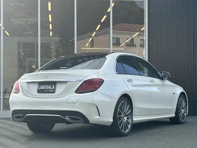 メルセデス・ベンツ Ｃ３５０ eアバンギャルド AMGライン 福岡県 2020(令2)年 4.5万km ダイヤモンドホワイト 黒革シート/サンルーフ/スペアキー/充電ケーブル/シートヒーター/ドライブレコーダー/Ａｐｐｌｅｃａｒｐｌａｙ/ａｎｄｒｏｉｄａｕｔｏ/ドアバイザー/レーダー/エアサスペンション/取扱説明書/ＬＥＤヘッドライト
