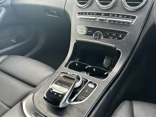 メルセデス・ベンツ Ｃ３５０ eアバンギャルド AMGライン 福岡県 2020(令2)年 4.5万km ダイヤモンドホワイト 黒革シート/サンルーフ/スペアキー/充電ケーブル/シートヒーター/ドライブレコーダー/Ａｐｐｌｅｃａｒｐｌａｙ/ａｎｄｒｏｉｄａｕｔｏ/ドアバイザー/レーダー/エアサスペンション/取扱説明書/ＬＥＤヘッドライト
