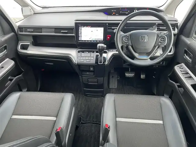 ホンダ ステップワゴン スパーダ クルスピセンシング 福岡県 2020(令2)年 2.6万km プラチナホワイトパール ホンダセンシング/衝突軽減/レーンアシスト/純正11.6インチフリップダウンモニター/純正９インチナビ（ＶＸＭ－２０７ＶＦＮｉ）/フルセグTV/CD/DVD/BT/applecarplay/バックカメラ/両側パワースライドドア/ハーフレザー/シートヒーター/レーダークルーズコントロール/パドルシフト/ETC2.0/オートライト/アイドリングストップ/わくわくゲート/オートライト/エンジンスターター