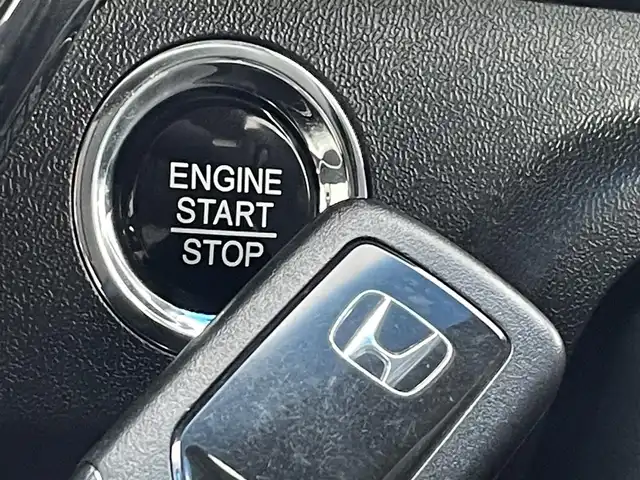 ホンダ ステップワゴン スパーダ クルスピセンシング 福岡県 2020(令2)年 2.6万km プラチナホワイトパール ホンダセンシング/衝突軽減/レーンアシスト/純正11.6インチフリップダウンモニター/純正９インチナビ（ＶＸＭ－２０７ＶＦＮｉ）/フルセグTV/CD/DVD/BT/applecarplay/バックカメラ/両側パワースライドドア/ハーフレザー/シートヒーター/レーダークルーズコントロール/パドルシフト/ETC2.0/オートライト/アイドリングストップ/わくわくゲート/オートライト/エンジンスターター