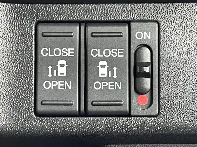 ホンダ ステップワゴン スパーダ クルスピセンシング 福岡県 2020(令2)年 2.6万km プラチナホワイトパール ホンダセンシング/衝突軽減/レーンアシスト/純正11.6インチフリップダウンモニター/純正９インチナビ（ＶＸＭ－２０７ＶＦＮｉ）/フルセグTV/CD/DVD/BT/applecarplay/バックカメラ/両側パワースライドドア/ハーフレザー/シートヒーター/レーダークルーズコントロール/パドルシフト/ETC2.0/オートライト/アイドリングストップ/わくわくゲート/オートライト/エンジンスターター