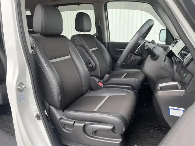 ホンダ ステップワゴン スパーダ クルスピセンシング 福岡県 2020(令2)年 2.6万km プラチナホワイトパール ホンダセンシング/衝突軽減/レーンアシスト/純正11.6インチフリップダウンモニター/純正９インチナビ（ＶＸＭ－２０７ＶＦＮｉ）/フルセグTV/CD/DVD/BT/applecarplay/バックカメラ/両側パワースライドドア/ハーフレザー/シートヒーター/レーダークルーズコントロール/パドルシフト/ETC2.0/オートライト/アイドリングストップ/わくわくゲート/オートライト/エンジンスターター