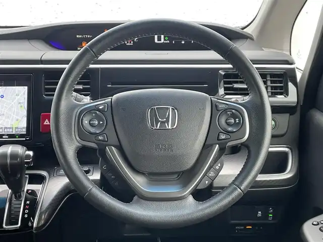 ホンダ ステップワゴン スパーダ クルスピセンシング 福岡県 2020(令2)年 2.6万km プラチナホワイトパール ホンダセンシング/衝突軽減/レーンアシスト/純正11.6インチフリップダウンモニター/純正９インチナビ（ＶＸＭ－２０７ＶＦＮｉ）/フルセグTV/CD/DVD/BT/applecarplay/バックカメラ/両側パワースライドドア/ハーフレザー/シートヒーター/レーダークルーズコントロール/パドルシフト/ETC2.0/オートライト/アイドリングストップ/わくわくゲート/オートライト/エンジンスターター