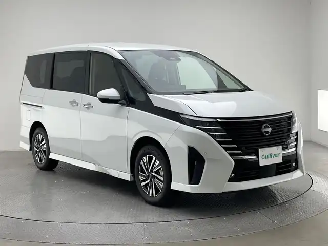 日産 セレナ e－パワー ハイウェイスター V 兵庫県 2025(令7)年 0.1千km プリズムホワイト 登録済未使用車/純正メモリナビ/（フルセグ/USB/Bluetooth/HDMI）/純正ディスプレイオーディオ/純正フリップダウンモニター/アラウンドビューミニター/ビルトインETC2.0/純正ミラー内蔵ドラレコ/インテリジェントルームミラー/ワイヤレス充電/両側パワースライドドア /LEDヘッドライト/LEDフォグ/ヘッドランプ オートレベライザー/アダプティブLEDヘッドライトシステム/純正16インチAW/プロパイロット/エマージェンシーブレーキ/コーナーセンサー/BSM/LKA/ACC/アドバンスドドライブアシストディスプレイ/6スピーカー/スペアキー