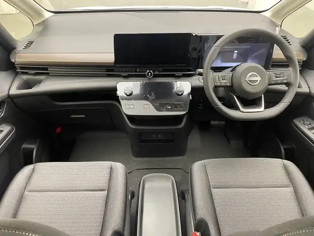日産 セレナ e－パワー ハイウェイスター V 兵庫県 2025(令7)年 0.1千km プリズムホワイト 登録済未使用車/純正メモリナビ/（フルセグ/USB/Bluetooth/HDMI）/純正ディスプレイオーディオ/純正フリップダウンモニター/アラウンドビューミニター/ビルトインETC2.0/純正ミラー内蔵ドラレコ/インテリジェントルームミラー/ワイヤレス充電/両側パワースライドドア /LEDヘッドライト/LEDフォグ/ヘッドランプ オートレベライザー/アダプティブLEDヘッドライトシステム/純正16インチAW/プロパイロット/エマージェンシーブレーキ/コーナーセンサー/BSM/LKA/ACC/アドバンスドドライブアシストディスプレイ/6スピーカー/スペアキー