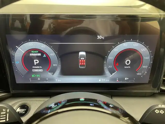 日産 セレナ e－パワー ハイウェイスター V 兵庫県 2025(令7)年 0.1千km プリズムホワイト 登録済未使用車/純正メモリナビ/（フルセグ/USB/Bluetooth/HDMI）/純正ディスプレイオーディオ/純正フリップダウンモニター/アラウンドビューミニター/ビルトインETC2.0/純正ミラー内蔵ドラレコ/インテリジェントルームミラー/ワイヤレス充電/両側パワースライドドア /LEDヘッドライト/LEDフォグ/ヘッドランプ オートレベライザー/アダプティブLEDヘッドライトシステム/純正16インチAW/プロパイロット/エマージェンシーブレーキ/コーナーセンサー/BSM/LKA/ACC/アドバンスドドライブアシストディスプレイ/6スピーカー/スペアキー