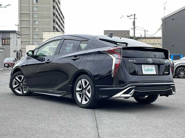 トヨタ プリウス S ツーリングセレクション 道北・旭川 2016(平28)年 11.8万km アティチュードブラックマイカ /４ＷＤ//ワンオーナー//寒冷地仕様//モデリスタエアロ//社外ナビ//ＣＤ・ＤＶＤ・ＢＴ・フルセグ//黒合皮シート//前席シートヒーター//純正エンジンスターター//１５００Ｗコンセント//純正１７インチアルミ//ＬＥＤヘッドライト//オートライト//スペアキー×１//ＥＴＣ//アルミ付冬タイヤセット積込//保証書//取説