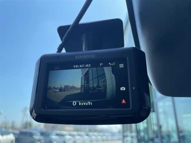 ホンダ フリード ハイブリット e:HEV AIR EX 東京都 2025(令7)年 0.1万km パール ワンオーナー/ホンダセンシング/・衝突軽減ブレーキ/・踏み間違い衝突軽減システム/・急アクセル抑制機能/・路外逸脱抑制機能/・歩行者事故低減ステアリング/・先行車発進お知らせ機能/・標識認識機能/・ブラインドスポットインフォメーション/・オートハイビーム/・アダプティブドライビングビーム/・パーキングセンサーシステム/ホンダディスプレイオーディオ/（BT/USB/HDMI/AppleCarPlay/AndoroidAuto）/バックカメラ/ETC/ハーフレザー/シートヒーター（D席/N席）/両側パワースライドドア/ドライブレコーダー/3列シート/LEDヘッドライト/保証書/取扱説明書/スペアキー