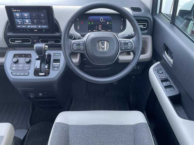 ホンダ フリード ハイブリット e:HEV AIR EX 東京都 2025(令7)年 0.1万km パール ワンオーナー/ホンダセンシング/・衝突軽減ブレーキ/・踏み間違い衝突軽減システム/・急アクセル抑制機能/・路外逸脱抑制機能/・歩行者事故低減ステアリング/・先行車発進お知らせ機能/・標識認識機能/・ブラインドスポットインフォメーション/・オートハイビーム/・アダプティブドライビングビーム/・パーキングセンサーシステム/ホンダディスプレイオーディオ/（BT/USB/HDMI/AppleCarPlay/AndoroidAuto）/バックカメラ/ETC/ハーフレザー/シートヒーター（D席/N席）/両側パワースライドドア/ドライブレコーダー/3列シート/LEDヘッドライト/保証書/取扱説明書/スペアキー
