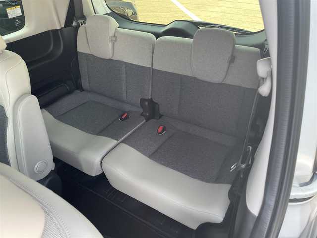 ホンダ フリード ハイブリット e:HEV AIR EX 東京都 2025(令7)年 0.1万km パール ワンオーナー/ホンダセンシング/・衝突軽減ブレーキ/・踏み間違い衝突軽減システム/・急アクセル抑制機能/・路外逸脱抑制機能/・歩行者事故低減ステアリング/・先行車発進お知らせ機能/・標識認識機能/・ブラインドスポットインフォメーション/・オートハイビーム/・アダプティブドライビングビーム/・パーキングセンサーシステム/ホンダディスプレイオーディオ/（BT/USB/HDMI/AppleCarPlay/AndoroidAuto）/バックカメラ/ETC/ハーフレザー/シートヒーター（D席/N席）/両側パワースライドドア/ドライブレコーダー/3列シート/LEDヘッドライト/保証書/取扱説明書/スペアキー