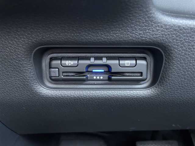 ホンダ フリード ハイブリット e:HEV AIR EX 東京都 2025(令7)年 0.1万km パール ワンオーナー/ホンダセンシング/・衝突軽減ブレーキ/・踏み間違い衝突軽減システム/・急アクセル抑制機能/・路外逸脱抑制機能/・歩行者事故低減ステアリング/・先行車発進お知らせ機能/・標識認識機能/・ブラインドスポットインフォメーション/・オートハイビーム/・アダプティブドライビングビーム/・パーキングセンサーシステム/ホンダディスプレイオーディオ/（BT/USB/HDMI/AppleCarPlay/AndoroidAuto）/バックカメラ/ETC/ハーフレザー/シートヒーター（D席/N席）/両側パワースライドドア/ドライブレコーダー/3列シート/LEDヘッドライト/保証書/取扱説明書/スペアキー