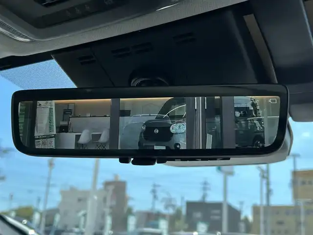 トヨタ プリウス Z 愛媛県 2023(令5)年 4.3万km グレー 禁煙車/登録時走行距離：42731km/純正12.3インチディスプレイオーディオ/フルセグTV/充電用USBタイプC/ワイヤレス充電器/ワンオーナー/ドライブレコーダー/レーダークルーズコントロール/プリクラッシュセーフティ/フロントクロストラフィックアラート/レーントレーシングアシスト/ロードサインアシスト/ドライバー異常時対応システム/プロアクティブドライビングアシスト/緊急時操舵支援/レーンチェンジアシスト/レーンディバーチャアラート/オートマチックハイビーム/ブラインドスポットモニター/パーキングサポートブレーキ/LEDヘッドランプ/LEDライン発光/LEDアクセサリーランプ/ビルトインETC2.0/ドライブレコーダー/合皮巻きステアリングホイール/オートエアコン/スマートエントリー/スタートシステム/パワーバックドア/アクセサリーコンセント/寒冷地仕様ウィンドウシールデアイサー/スペアタイヤ/パノラマルーフ/デジタルインナーミラー/床下通過表示機能