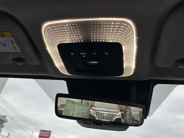 トヨタ プリウス Z 広島県 2023(令5)年 4.3万km グレー 禁煙車/純正12.3インチナビ/フルセグTV/充電用USBタイプC/ワイヤレス充電器/ワンオーナー/ドライブレコーダー/レーダークルーズコントロール/プリクラッシュセーフティ/フロントクロストラフィックアラート/レーントレーシングアシスト/ロードサインアシスト/ドライバー異常時対応システム/プロアクティブドライビングアシスト/緊急時操舵支援/レーンチェンジアシスト/レーンディバーチャアラート/オートマチックハイビーム/ブラインドスポットモニター/パーキングサポートブレーキ/LEDヘッドランプ/LEDライン発光/LEDアクセサリーランプ/ビルトインETC2.0/ドライブレコーダー/合皮巻きステアリングホイール/オートエアコン/スマートエントリー/スタートシステム/パワーバックドア/アクセサリーコンセント/寒冷地仕様ウィンドウシールデアイサー/スペアタイヤ/パノラマルーフ/デジタルインナーミラー/床下通過表示機能