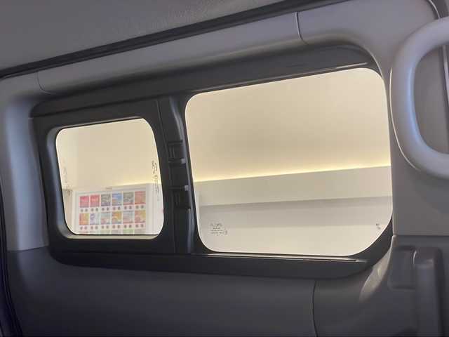 日産 ＮＶ２００バネット 16X－3R 岐阜県 2012(平24)年 14万km ブリリアントシルバー 純正ナビゲーション/Bluetooth/フルセグ視聴/バックモニター/ドライブレコーダー/ETC/HIDヘッドライト/ヘッドライトレベライザー/インテリジェントキー/スペアキー/プライバシーガラス/スライドサイドウインドウ/エンジンイモビライザー  /取扱説明書