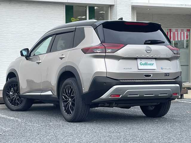日産 エクストレイル G e－4ORCE 千葉県 2023(令5)年 2万km ベージュ サンルーフ　ブラウン革　ナビ　全方位カメラ　ＢＯＳＥサウンド　ＨＵＤ　２．０ＥＴＣ　ドラレコ　デジタルミラー　自動駐車　アップルカープレイ　電動リアドア　ＬＥＤライト　オートライト　１８インチＡＷ