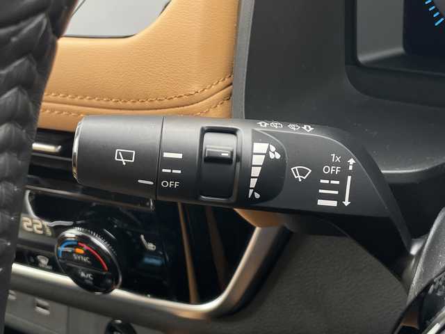 日産 エクストレイル G e－4ORCE 千葉県 2023(令5)年 2万km ベージュ サンルーフ　ブラウン革　ナビ　全方位カメラ　ＢＯＳＥサウンド　ＨＵＤ　２．０ＥＴＣ　ドラレコ　デジタルミラー　自動駐車　アップルカープレイ　電動リアドア　ＬＥＤライト　オートライト　１８インチＡＷ