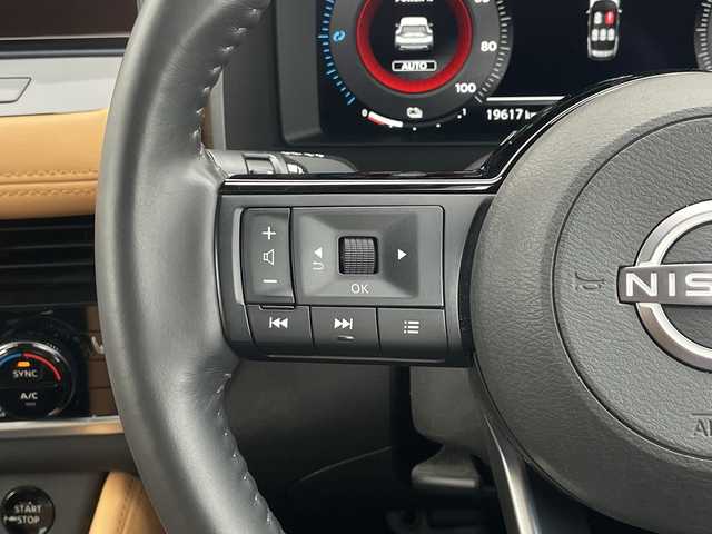 日産 エクストレイル G e－4ORCE 千葉県 2023(令5)年 2万km ベージュ サンルーフ　ブラウン革　ナビ　全方位カメラ　ＢＯＳＥサウンド　ＨＵＤ　２．０ＥＴＣ　ドラレコ　デジタルミラー　自動駐車　アップルカープレイ　電動リアドア　ＬＥＤライト　オートライト　１８インチＡＷ