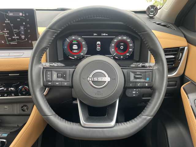 日産 エクストレイル G e－4ORCE 千葉県 2023(令5)年 2万km ベージュ サンルーフ　ブラウン革　ナビ　全方位カメラ　ＢＯＳＥサウンド　ＨＵＤ　２．０ＥＴＣ　ドラレコ　デジタルミラー　自動駐車　アップルカープレイ　電動リアドア　ＬＥＤライト　オートライト　１８インチＡＷ