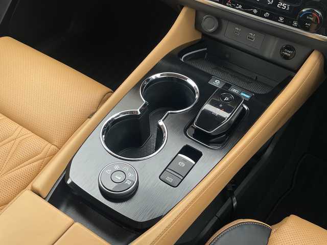 日産 エクストレイル G e－4ORCE 千葉県 2023(令5)年 2万km ベージュ サンルーフ　ブラウン革　ナビ　全方位カメラ　ＢＯＳＥサウンド　ＨＵＤ　２．０ＥＴＣ　ドラレコ　デジタルミラー　自動駐車　アップルカープレイ　電動リアドア　ＬＥＤライト　オートライト　１８インチＡＷ