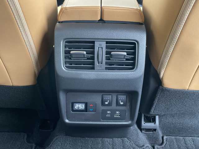 日産 エクストレイル G e－4ORCE 千葉県 2023(令5)年 2万km ベージュ サンルーフ　ブラウン革　ナビ　全方位カメラ　ＢＯＳＥサウンド　ＨＵＤ　２．０ＥＴＣ　ドラレコ　デジタルミラー　自動駐車　アップルカープレイ　電動リアドア　ＬＥＤライト　オートライト　１８インチＡＷ