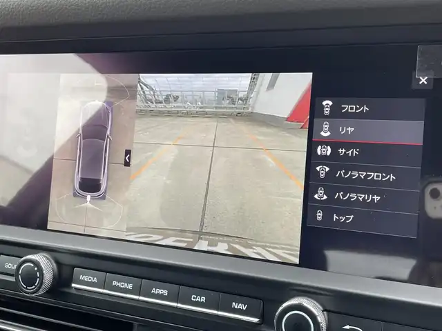 ポルシェ マカン 東京都 2019(令1)年 2.6万km シルバー PCMナビ/360°カメラ/8wayパワーシート/パドルシフト/ACC/スポーツステアリング/HDC/LKA/パワーバックドア/前方ドラレコ/衝突軽減ブレーキ/ETC2.0/サイドアシスト/LEDオートライト/オプション20インチアルミホイール/カラークレストキャップ/ISOFIX