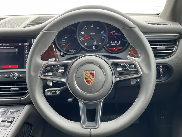 ポルシェ マカン 東京都 2019(令1)年 2.6万km シルバー PCMナビ/360°カメラ/8wayパワーシート/パドルシフト/ACC/スポーツステアリング/HDC/LKA/パワーバックドア/前方ドラレコ/衝突軽減ブレーキ/ETC2.0/サイドアシスト/LEDオートライト/オプション20インチアルミホイール/カラークレストキャップ/ISOFIX