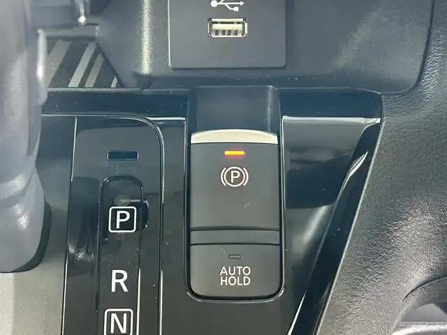 日産 デイズ HWS G ターボ プロパイロットED 佐賀県 2019(令1)年 1.2万km ホワイトパール 純正９型ナビ/(フルセグTV/CD/DVD/Bluetooth)/全方位カメラ/衝突軽減システム/レーンキープアシスト/コーナーセンサー/レーダークルーズコントロール/前後ドラレコ/純正アルミホイール/純正フロアマット/ＬＥＤヘッドライト/オートライト/フォグライト/ベンチシート/ステアリングリモコン/電動パーキングホールド/オートホールド/スマートキー/スペアキー×１/横滑り防止装置/盗難防止装置