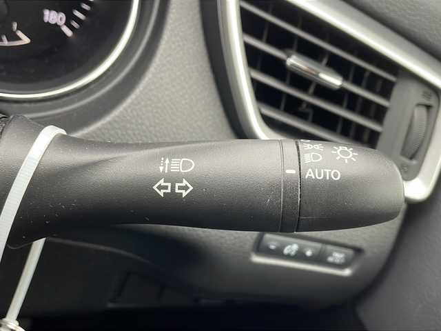 日産 エクストレイル ハイブリッド 20X エマージェンシーブレーキ 新潟県 2015(平27)年 8.6万km ダイヤモンドブラック 4WD/純正ナビ（BT/DTV/FM/AM/フルセグ）/前後ドライブレコーダー/前席シートヒーター/ステアリングスイッチ/夏冬タイヤ/ビルトインETC/電動格納ミラー/ウィンカーミラー