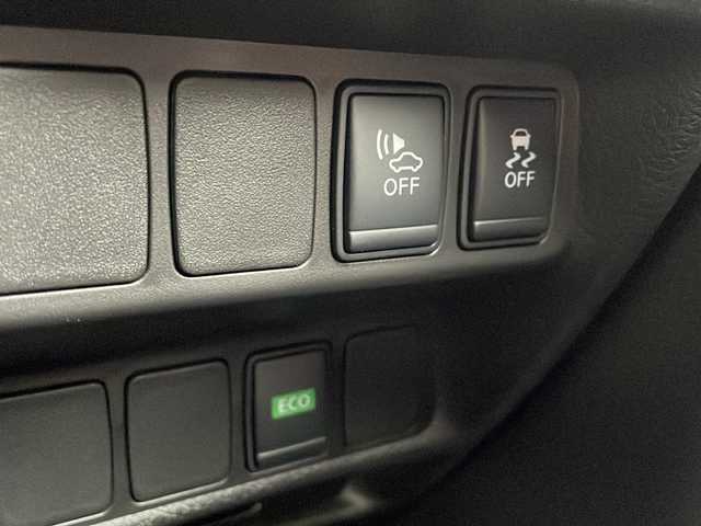 日産 エクストレイル ハイブリッド 20X エマージェンシーブレーキ 新潟県 2015(平27)年 8.6万km ダイヤモンドブラック 4WD/純正ナビ（BT/DTV/FM/AM/フルセグ）/前後ドライブレコーダー/前席シートヒーター/ステアリングスイッチ/夏冬タイヤ/ビルトインETC/電動格納ミラー/ウィンカーミラー