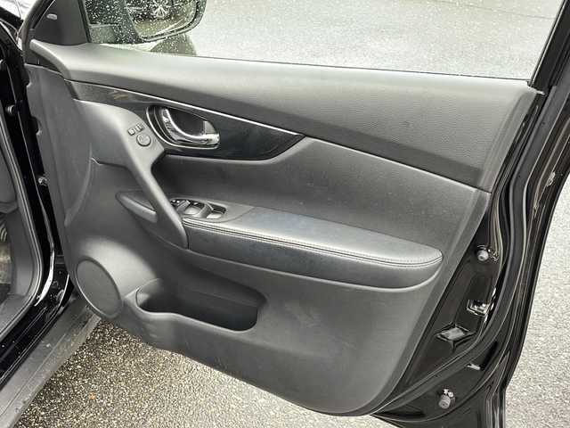 日産 エクストレイル ハイブリッド 20X エマージェンシーブレーキ 新潟県 2015(平27)年 8.6万km ダイヤモンドブラック 4WD/純正ナビ（BT/DTV/FM/AM/フルセグ）/前後ドライブレコーダー/前席シートヒーター/ステアリングスイッチ/夏冬タイヤ/ビルトインETC/電動格納ミラー/ウィンカーミラー