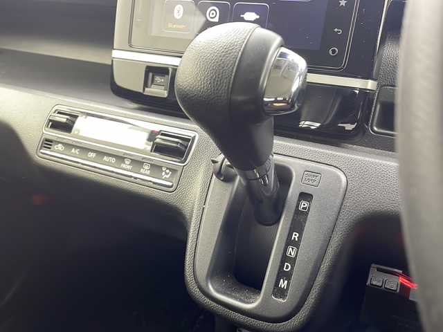 スズキ ワゴンＲ スティングレー HYBRID T 大阪府 2017(平29)年 6.7万km ブルーイッシュブラックパール3 ヘッドアップディスプレイ/純正ナビ(フルセグTV/AM/FM/CD/DVD/BT/USB/AUX/aha)/全方位カメラ(バック、サイド、フロント)/ETC/クルーズコントロール/横滑り防止装置/レーンキープアシスト/盗難防止装置/オートライト/オートマチックハイビーム/衝突被害軽減システム/アイドリングストップ/シートヒーター/ベンチシート/純正フロアマット/純正AW/スマートキー/保証書/取扱説明書