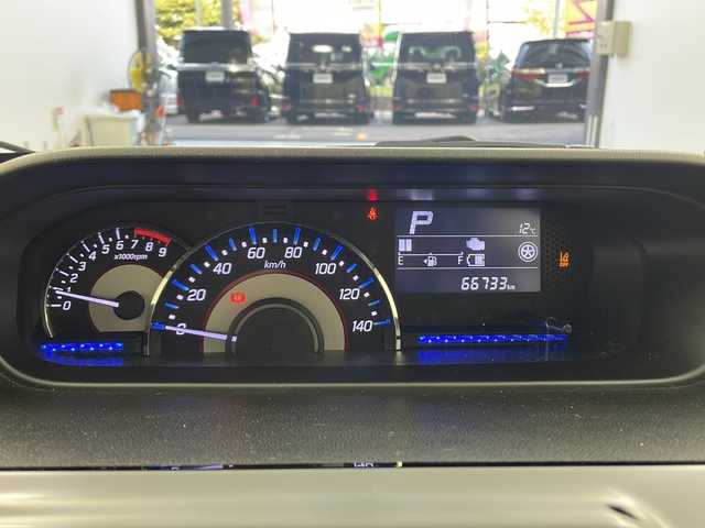 スズキ ワゴンＲ スティングレー HYBRID T 大阪府 2017(平29)年 6.7万km ブルーイッシュブラックパール3 ヘッドアップディスプレイ/純正ナビ(フルセグTV/AM/FM/CD/DVD/BT/USB/AUX/aha)/全方位カメラ(バック、サイド、フロント)/ETC/クルーズコントロール/横滑り防止装置/レーンキープアシスト/盗難防止装置/オートライト/オートマチックハイビーム/衝突被害軽減システム/アイドリングストップ/シートヒーター/ベンチシート/純正フロアマット/純正AW/スマートキー/保証書/取扱説明書