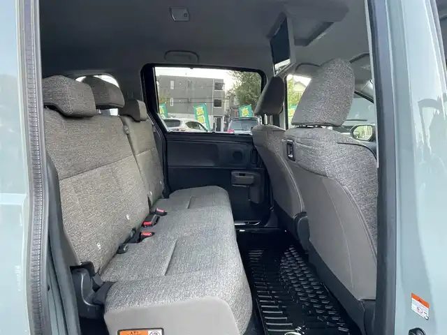 トヨタ シエンタ ハイブリッド Z 埼玉県 2023(令5)年 2万km アーバンカーキ 純正ナビ/純正フリップダウンモニター/パノラミックビューモニター/ビルトインETC2.0/純正前後ドラレコ/両側パワースライドドア/クリアランスソナー/LEDヘッドライト/純正アルミホイール/AC100V1500Wコンセント/レーダークルーズコントロール/セーフティセンス/プッシュスタート/スマートキー/走行１９４５１キロ