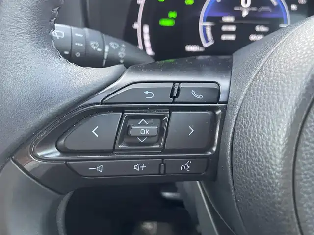 トヨタ シエンタ ハイブリッド Z 埼玉県 2023(令5)年 2万km アーバンカーキ 純正ナビ/純正フリップダウンモニター/パノラミックビューモニター/ビルトインETC2.0/純正前後ドラレコ/両側パワースライドドア/クリアランスソナー/LEDヘッドライト/純正アルミホイール/AC100V1500Wコンセント/レーダークルーズコントロール/セーフティセンス/プッシュスタート/スマートキー/走行１９４５１キロ