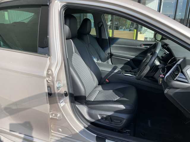 トヨタ カムリ WS 愛知県 2019(令1)年 2.9万km スティールブロンドM トヨタセーフティセンス/純正8型ナビ/レーダークルーズコントロール/バックカメラ/パワーシート/コーナーセンサー/純正アルミホイール/ETC2.0/ブラインドスポットモニター/LEDヘッドライト/パドルシフト/オートマチックハイビーム/ドライブレコーダー/CD DVD/Bluetooth/ステアリングスイッチ/スマートキー/プッシュスタート