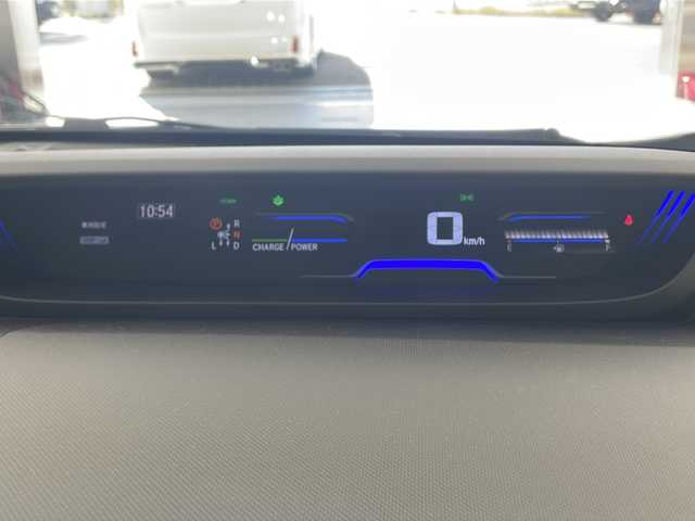 ホンダ フリード ハイブリット G ブラックスタイル 兵庫県 2024(令6)年 2万km プラチナホワイトパール ・純正9インチナビ/CD/DVD/Bluetooth/SD/TV/USB/・バックカメラ/・ビルトインETC/・両側パワースライドドア/・Honda　SENSING/・衝突軽減ブレーキ/・誤発進抑制機能/・歩行者事故低減ステアリング/・先行車発進お知らせ機能/・標識認識機能/・路外逸脱抑制機能/・アダプティブクルーズコントロール/・車線維持支援システム/・後方誤発進抑制機能/・前席シートヒーター/・純正15インチアルミホイール/・コンフォートビュー/・ドアミラーヒーター/・フロントワイパーデアイサー/・スマートキー/・ＬＥＤヘッドライト