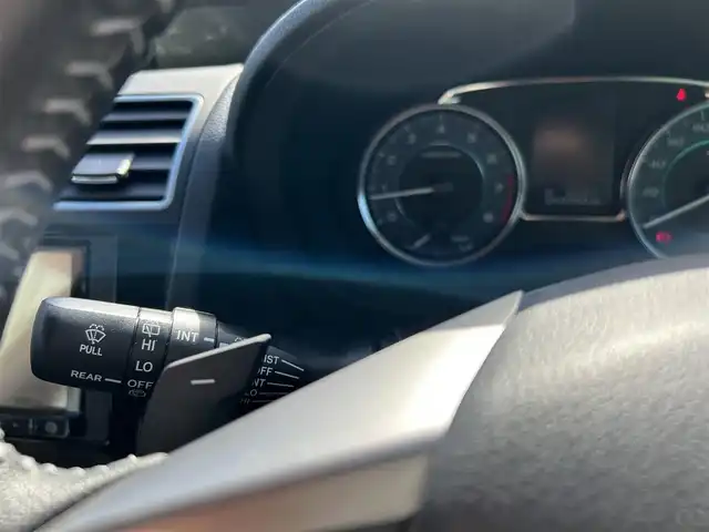 スバル インプレッサ スポーツ 1．6i－S 福岡県 2015(平27)年 5.4万km クリスタルホワイトP 社外ナビ(フルセグTV・DVD・FM・AM・BT)/純正アルミホイール/ETC/プッシュスタート/スマートキー/LEDヘッドライト/社外フロアマット