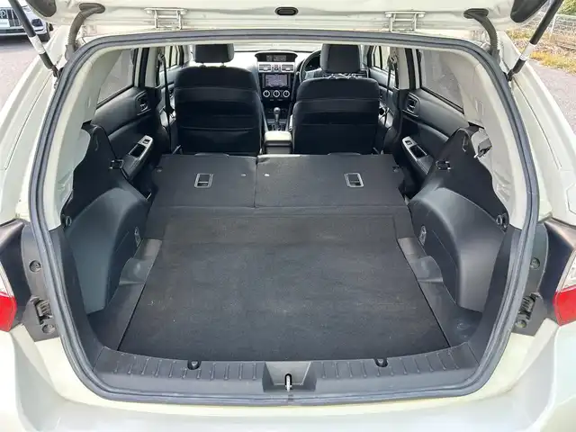 スバル インプレッサ スポーツ 1．6i－S 福岡県 2015(平27)年 5.4万km クリスタルホワイトP 社外ナビ(フルセグTV・DVD・FM・AM・BT)/純正アルミホイール/ETC/プッシュスタート/スマートキー/LEDヘッドライト/社外フロアマット