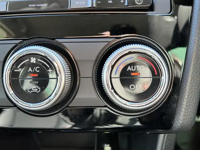 スバル インプレッサ スポーツ 1．6i－S 福岡県 2015(平27)年 5.4万km クリスタルホワイトP 社外ナビ(フルセグTV・DVD・FM・AM・BT)/純正アルミホイール/ETC/プッシュスタート/スマートキー/LEDヘッドライト/社外フロアマット