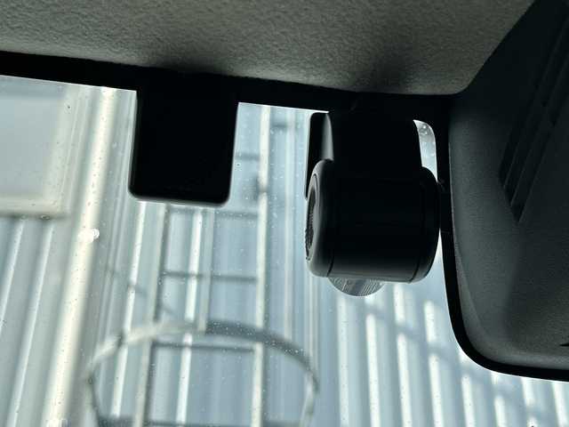 スズキ ジムニー XC 愛媛県 2021(令3)年 7.8万km ピュアホワイトP 純正ナビ/Bluetooth/CD/DVD/フルセグ/SD/ETC/クルーズコントロール/ドライブレコーダー前後/バックカメラ/社外テール/４WD/シートヒーター/フォグランプ/純正１６インチAW/ミラーヒーター/レーンキープアシスト/オートLEDヘッドライト/純正フロアマット/スマートキー