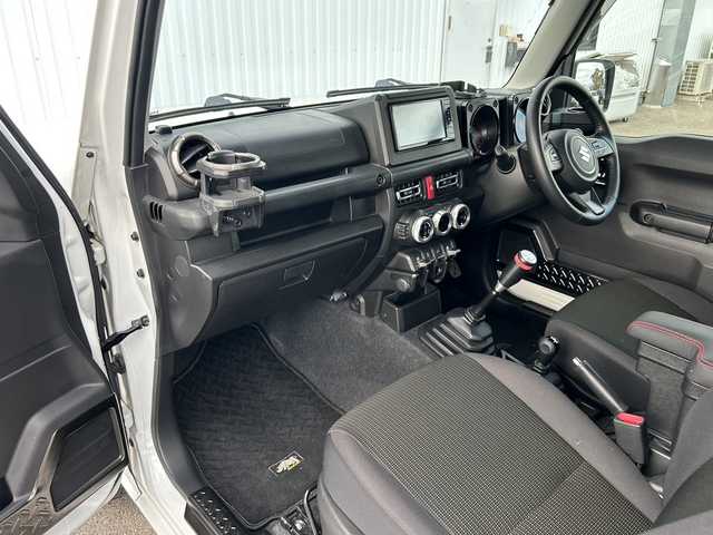 スズキ ジムニー XC 愛媛県 2021(令3)年 7.8万km ピュアホワイトP 純正ナビ/Bluetooth/CD/DVD/フルセグ/SD/ETC/クルーズコントロール/ドライブレコーダー前後/バックカメラ/社外テール/４WD/シートヒーター/フォグランプ/純正１６インチAW/ミラーヒーター/レーンキープアシスト/オートLEDヘッドライト/純正フロアマット/スマートキー