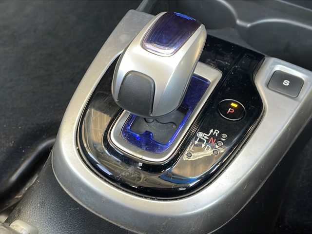 ホンダ フィット ハイブリット Lパッケージ 長野県 2013(平25)年 9.8万km ビビットスカイブルーP 純正ナビ/バックカメラ/ハーフレザーシート/ETC/社外15インチアルミ/ホイール付き冬タイヤ積込/クルーズコントロール/社外マフラー/マフラー積込/取説/スぺアキ―