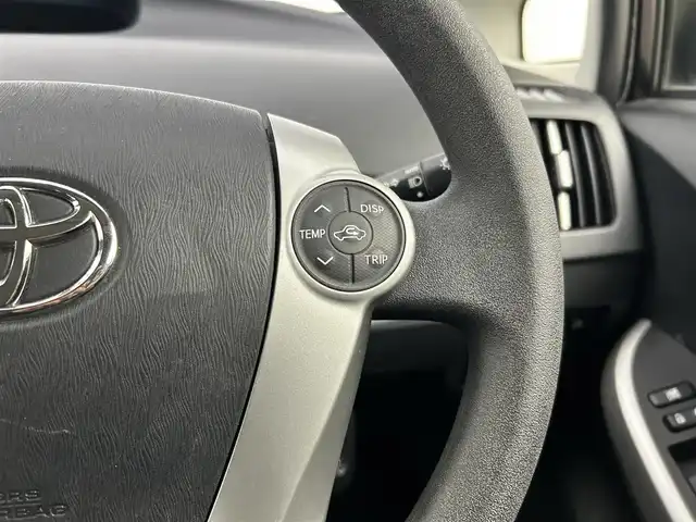 トヨタ プリウス S 千葉県 2012(平24)年 6.2万km ボルドーマイカメタリック 禁煙車/純正ナビ/・NSZT-W61G/・CD/DVD/BT/AUX/フルセグ/バックカメラ/スマートキー/スペアキー/ビルトインETC/HIDヘッドライト/オートライト/ステアリングスイッチ/純正15インチアルミホイール/サイド＆カーテンエアバッグ/横滑り防止装置/純正フロアマット