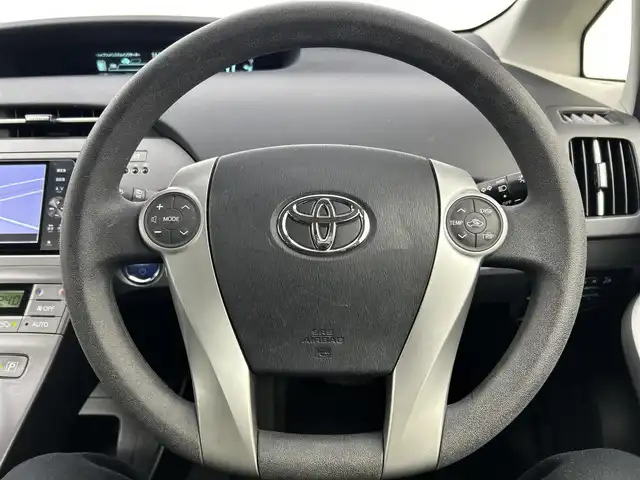 トヨタ プリウス S 千葉県 2012(平24)年 6.2万km ボルドーマイカメタリック 禁煙車/純正ナビ/・NSZT-W61G/・CD/DVD/BT/AUX/フルセグ/バックカメラ/スマートキー/スペアキー/ビルトインETC/HIDヘッドライト/オートライト/ステアリングスイッチ/純正15インチアルミホイール/サイド＆カーテンエアバッグ/横滑り防止装置/純正フロアマット