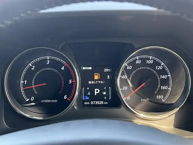 三菱 デリカＤ：５ D－Premium 秋田県 2015(平27)年 7.4万km ウォームホワイトパール 純正ナビ/４WD/両側パワスラ/純正アルミ/D席パワーシート/フルセグ/バックカメラ/スマートキー/前席シートヒーター/クルーズコントロール/フリップダウンモニター/パドルシフト/ルーフラック/スキッドバー/ETC/電動リアゲート/ステアリングスイッチ/社外フロアマット/純正ドアバイザー/オートライト/ダブルオートエアコン/パワーステアリング/パワーウィンドウ/電動格納ミラー/保証書/取扱説明書/記録簿