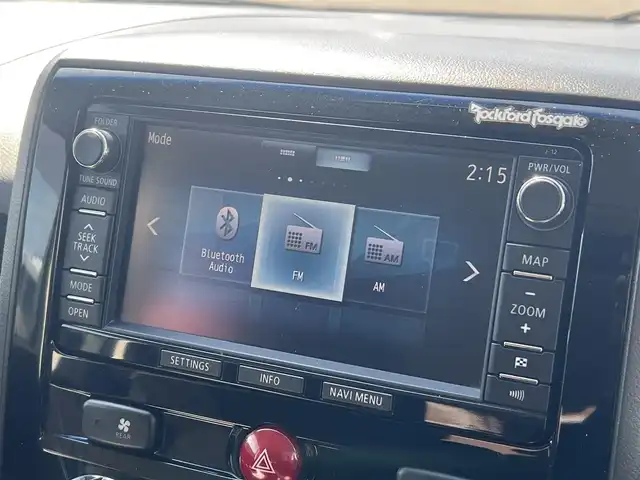 三菱 デリカＤ：５ D－Premium 秋田県 2015(平27)年 7.4万km ウォームホワイトパール 純正ナビ/４WD/両側パワスラ/純正アルミ/D席パワーシート/フルセグ/バックカメラ/スマートキー/前席シートヒーター/クルーズコントロール/フリップダウンモニター/パドルシフト/ルーフラック/スキッドバー/ETC/電動リアゲート/ステアリングスイッチ/社外フロアマット/純正ドアバイザー/オートライト/ダブルオートエアコン/パワーステアリング/パワーウィンドウ/電動格納ミラー/保証書/取扱説明書/記録簿