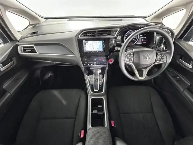 ホンダ シャトル G ホンダセンシング 佐賀県 2021(令3)年 4万km クリスタルブラックパール 純正7インチナビ/CD/DVD/ワンセグTV/Bluetooth/バックカメラ/衝突軽減システム/レーダークルーズコントロール/レーンアシスト/オートライト/先行者発進告知/ロードサインアシスト/LEDヘッドライト/フォグライト/ビルトインETC/ISOFIXシート/フロアマット/スマートキー/スペアキー/電動格納ミラー/禁煙車/ステアリングスイッチ/ウィンカーミラー