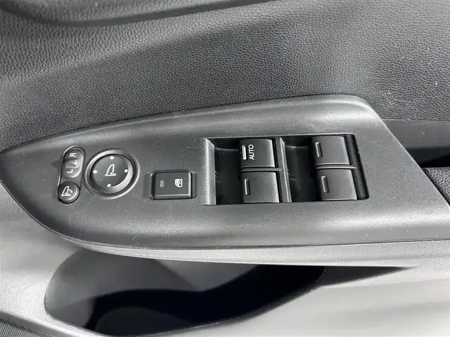 ホンダ シャトル G ホンダセンシング 佐賀県 2021(令3)年 4万km クリスタルブラックパール 純正7インチナビ/CD/DVD/ワンセグTV/Bluetooth/バックカメラ/衝突軽減システム/レーダークルーズコントロール/レーンアシスト/オートライト/先行者発進告知/ロードサインアシスト/LEDヘッドライト/フォグライト/ビルトインETC/ISOFIXシート/フロアマット/スマートキー/スペアキー/電動格納ミラー/禁煙車/ステアリングスイッチ/ウィンカーミラー