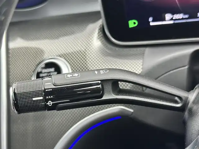 メルセデス・ベンツ Ｃ２００ アバンギャルド AMGライン 愛知県 2022(令4)年 0.9万km 白 １オーナー　/ナビ　/全方位カメラ　/サンルーフ　/置くだけ充電　/追従クルコン　/パワーシート　/シートヒーター　/レザー調シート　/ＥＴＣ２．０　/ＨＵＤ　/ＢＳＭ　/前後ドラレコ　/アルミホイール　/ＬＥＤ　/保証書　/取説